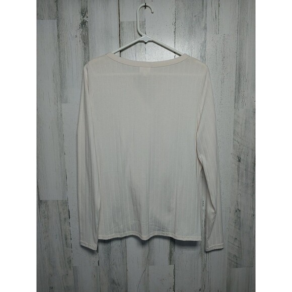 BKE Large Cream Twisted Hem Top - Picture 6 of 8